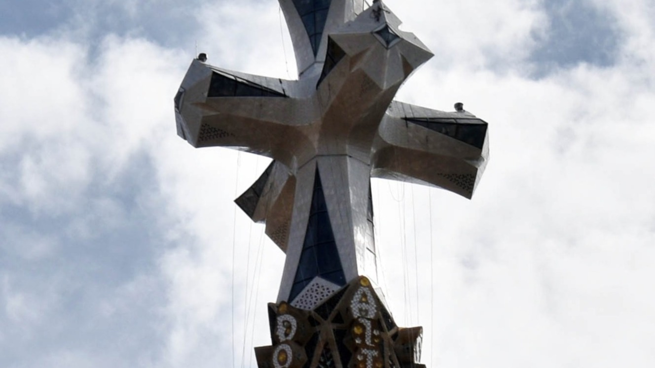Sagrada Família's Tower of Jesus Christ Completed, Now the Tallest Church in the World